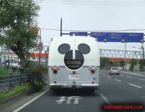 thekumachan_tokyo_disneyland_2011-1