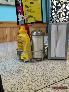 thekumachan_San_Diego_corvette_diner-5