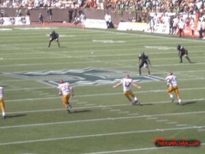 thekumachan_USC-UH_football_game-12