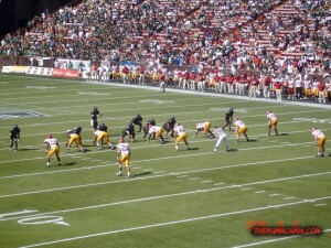 thekumachan_USC-UH_football_game-13