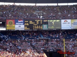 thekumachan_USC-UH_football_game-31