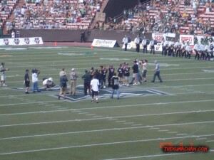thekumachan_USC-UH_football_game-8