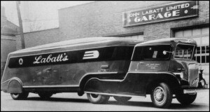 1930s_streamliner_a