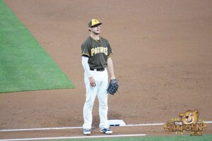 thekumachan_san_diego_padres_game-14