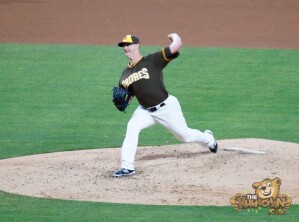 thekumachan_san_diego_padres_game-58